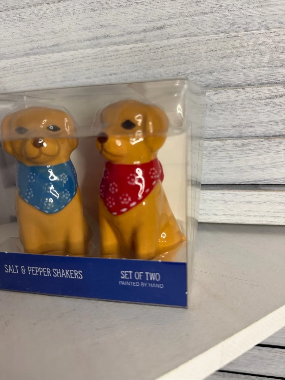 Salt & Pepper Dog Shaker Set - Blue and Red Bandanas